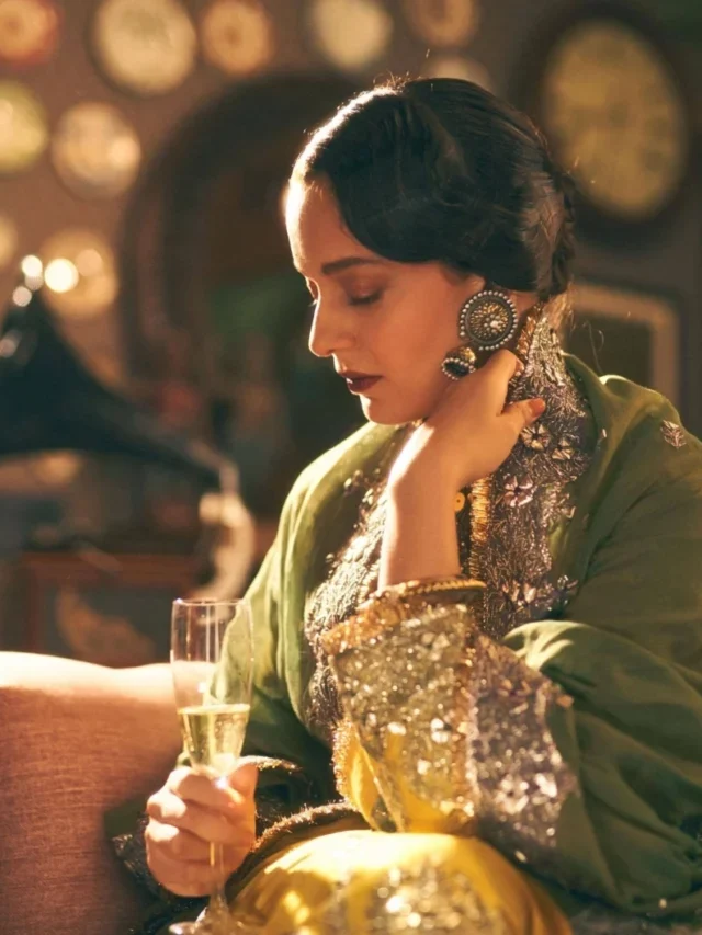 Kangana Ranaut looks like a Queen In her recent Photoshoot