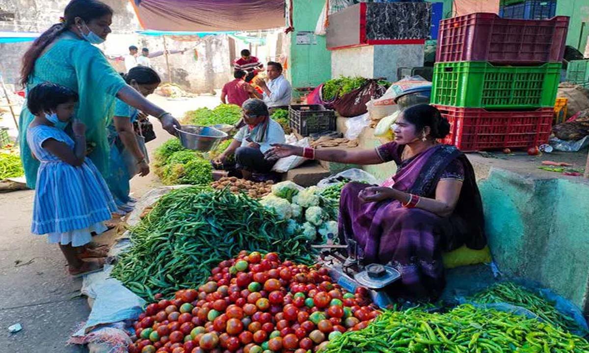 Mancherial: Prices of vegetables, pulses and commodities increased