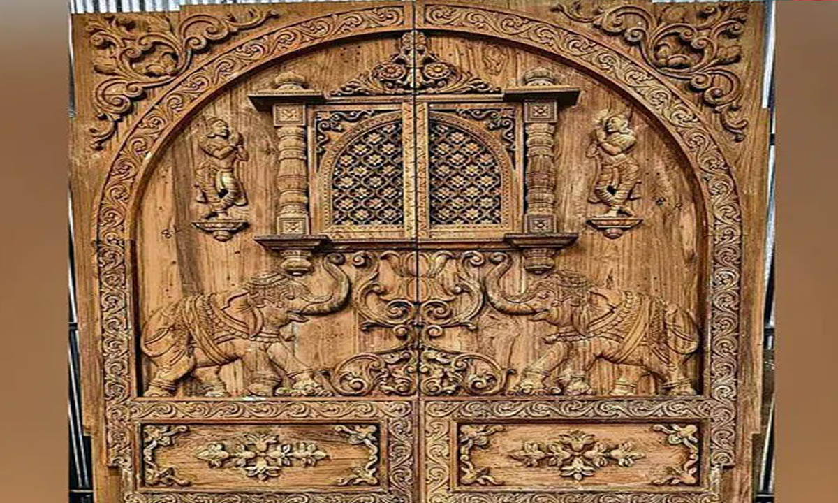 Hyderabad: Carved doors of Ram temple