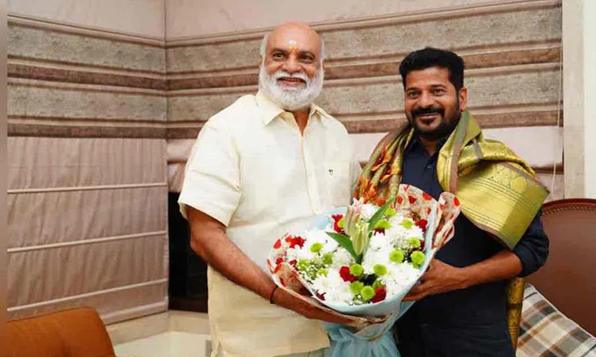 Hyderabad: Director K Raghavendra Rao meets CM Revanth Reddy