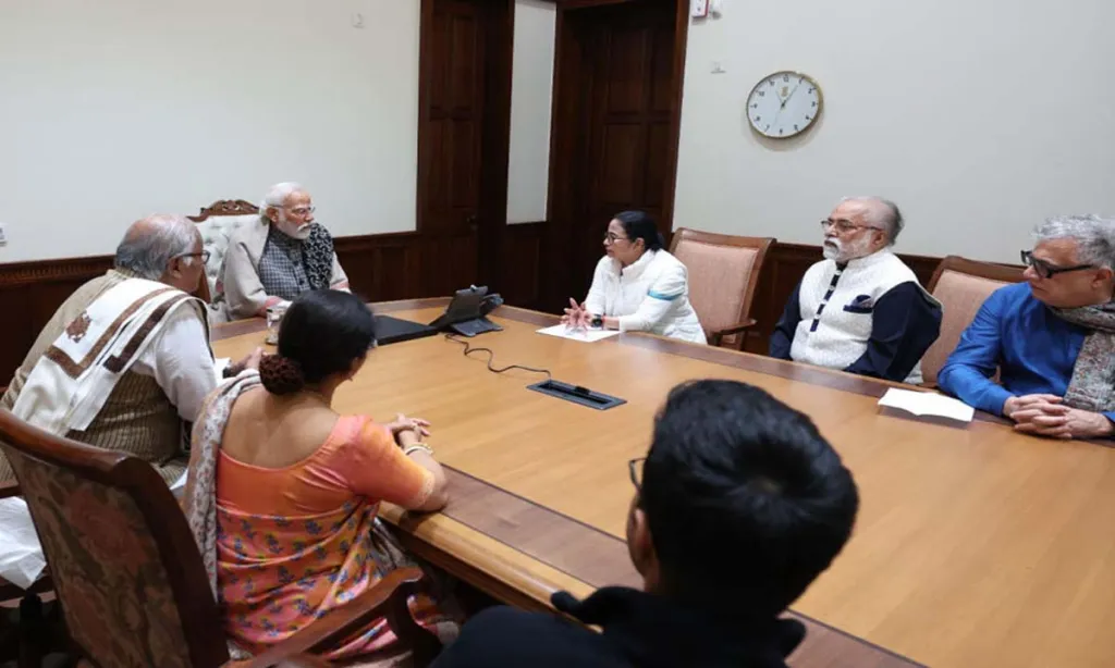 West Bengal: Mamata Banerjee met Prime Minister Narendra Modi regarding pending central funds