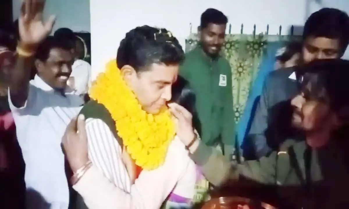 Minister Tank Ram Verma received grand welcome in his home village, huge fireworks