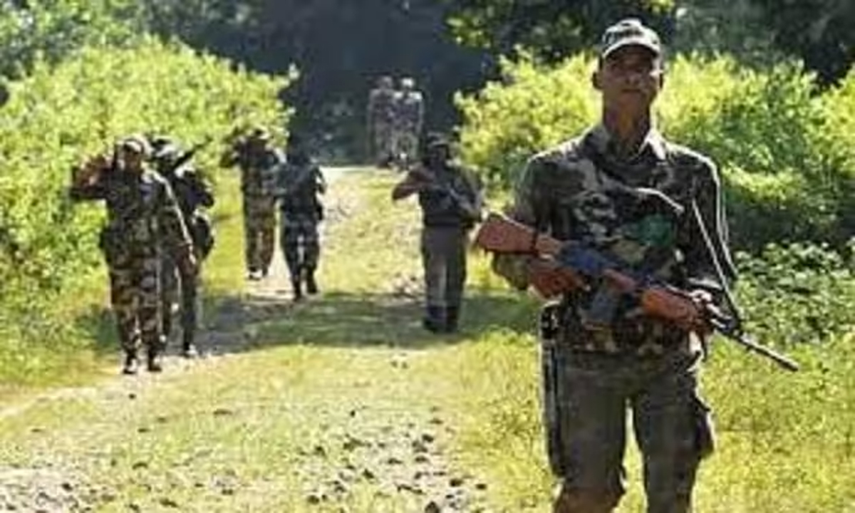 Naxalite camp demolished, one Maoist killed