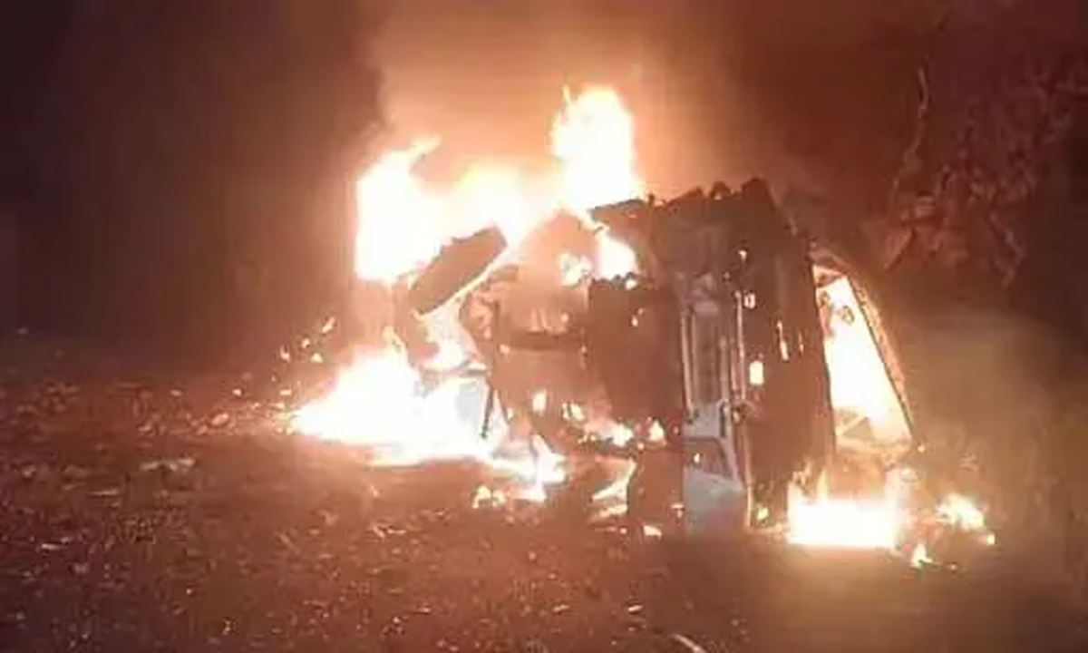 Dumper and passenger bus collide, massive fire breaks out