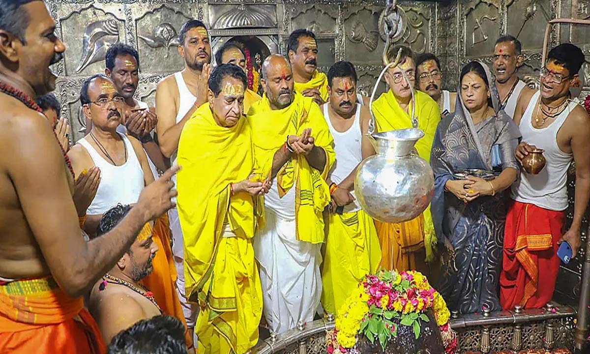 Madhya Pradesh: More than 8 lakh devotees came to Mahakaleshwar temple