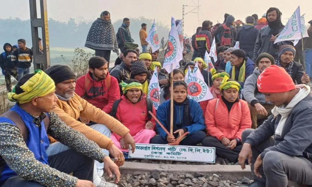 Jalpaiguri: All Kamtapur Students Union's Rail Roko agitation angry against BJP led Center