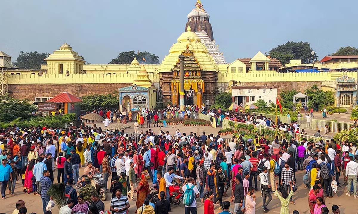 Puri: Puri Jagannath temple makes dress code mandatory for devotees
