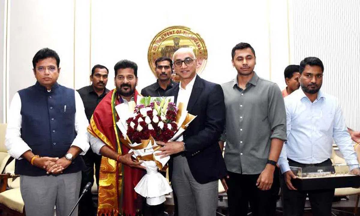 Hyderabad: Amara Raja Group meets CM Revanth Reddy, to continue expansion in Telangana