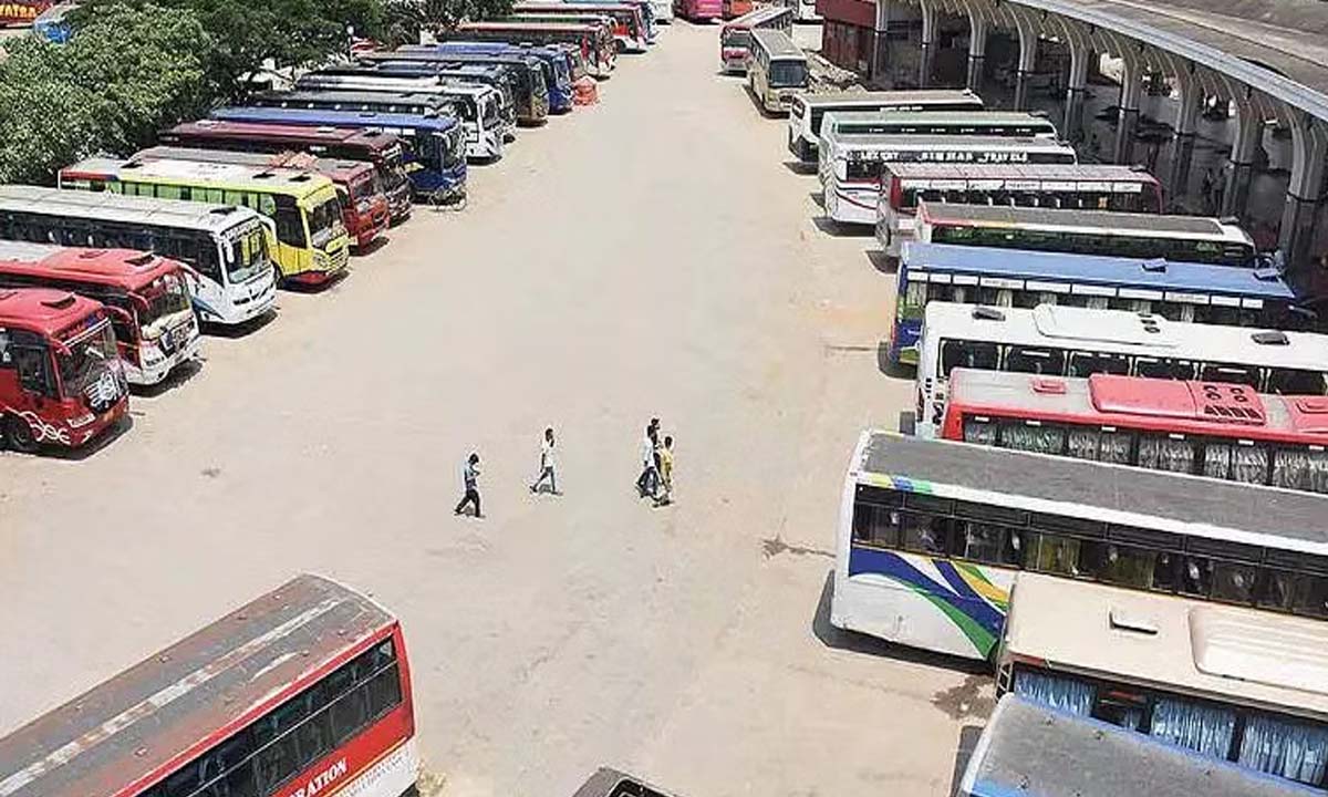 Assam: Commercial vehicles strike abbreviated after talks, operations to resume tomorrow