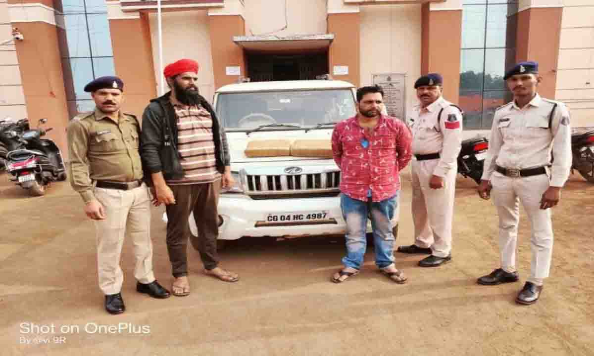 Ganja smuggling in Kabir Nagar, two smugglers arrested