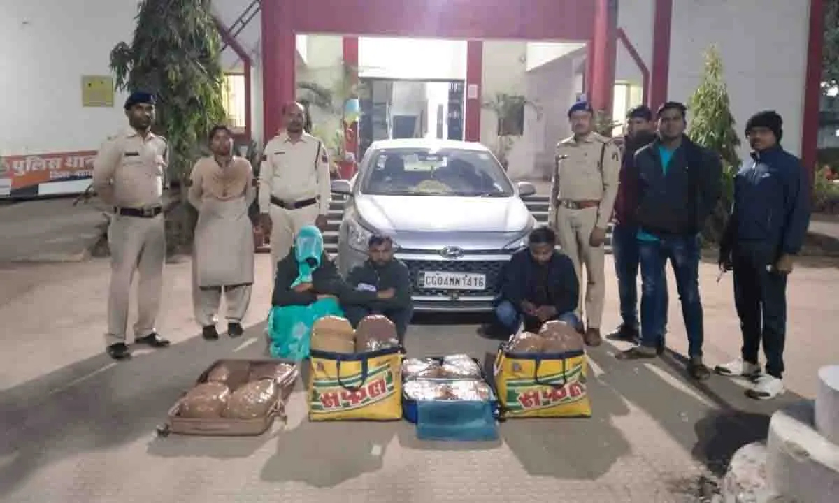 Three smugglers including a woman who supplied ganja worth lakhs arrested