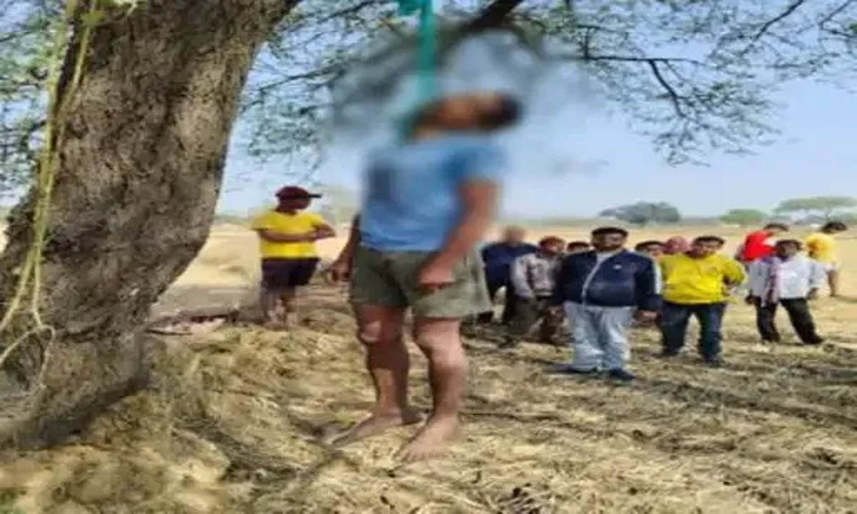 Farmer strangled himself to death in a tree, dead body found hanging