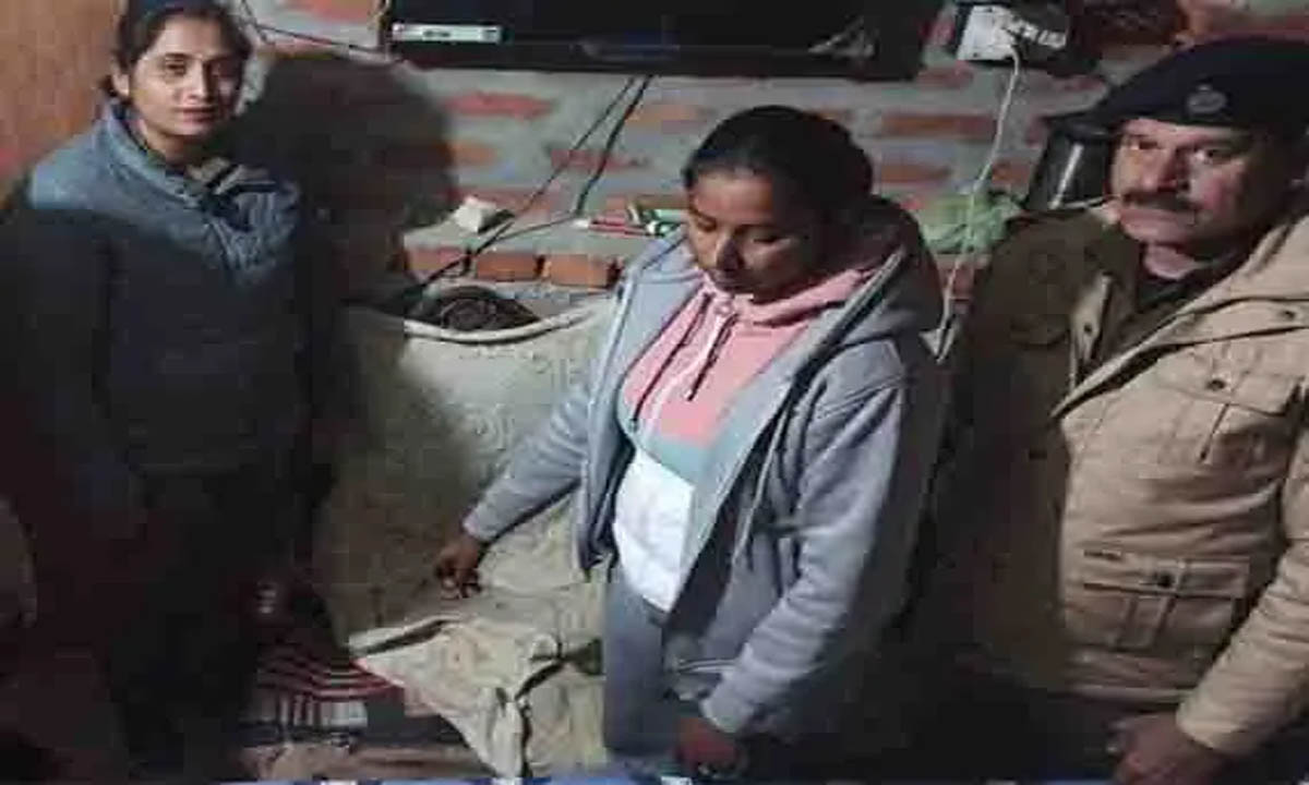 Heroin smuggling worth lakhs, female smuggler arrested