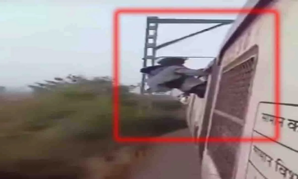 Young man shows stunt in moving train, see what happened next in the video