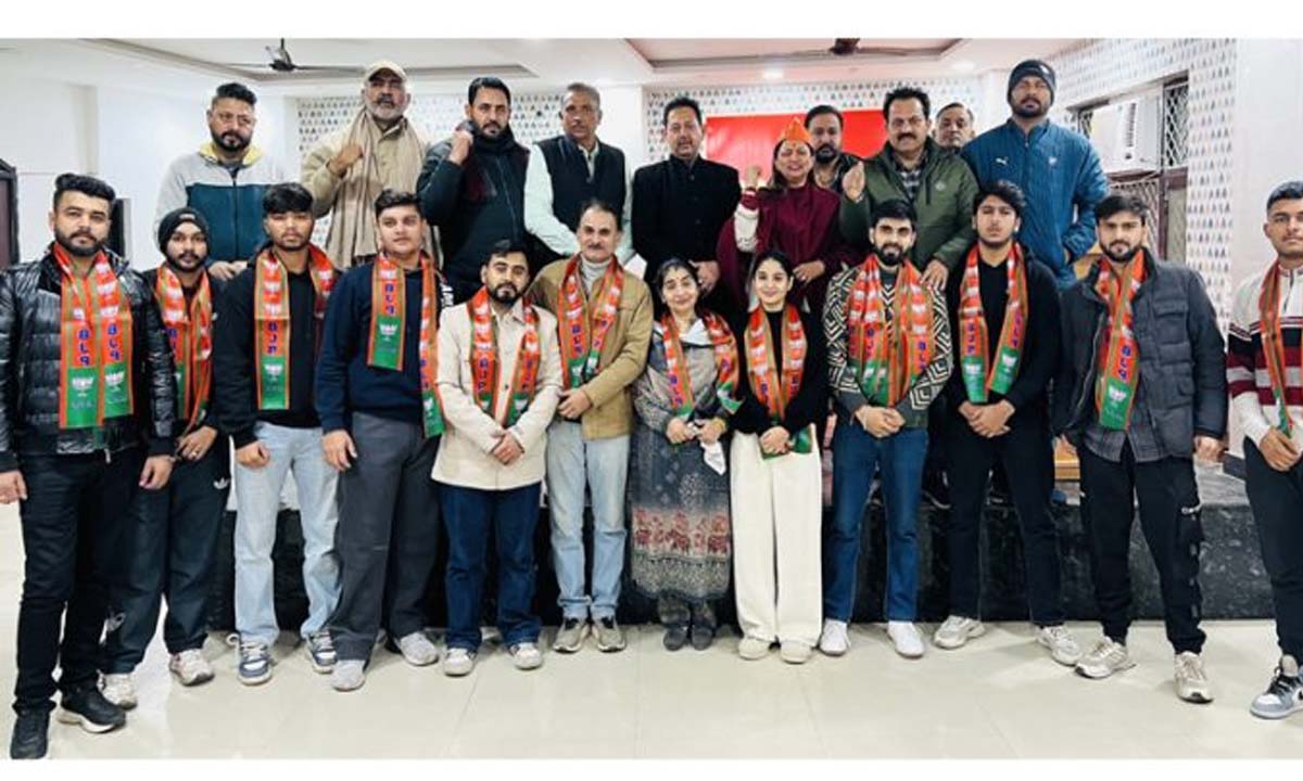 Prominent social activist, supporters join BJP