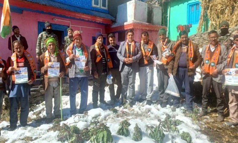 BJP undertakes Gaon Chalo Abhiyan in snow bound areas across J&K