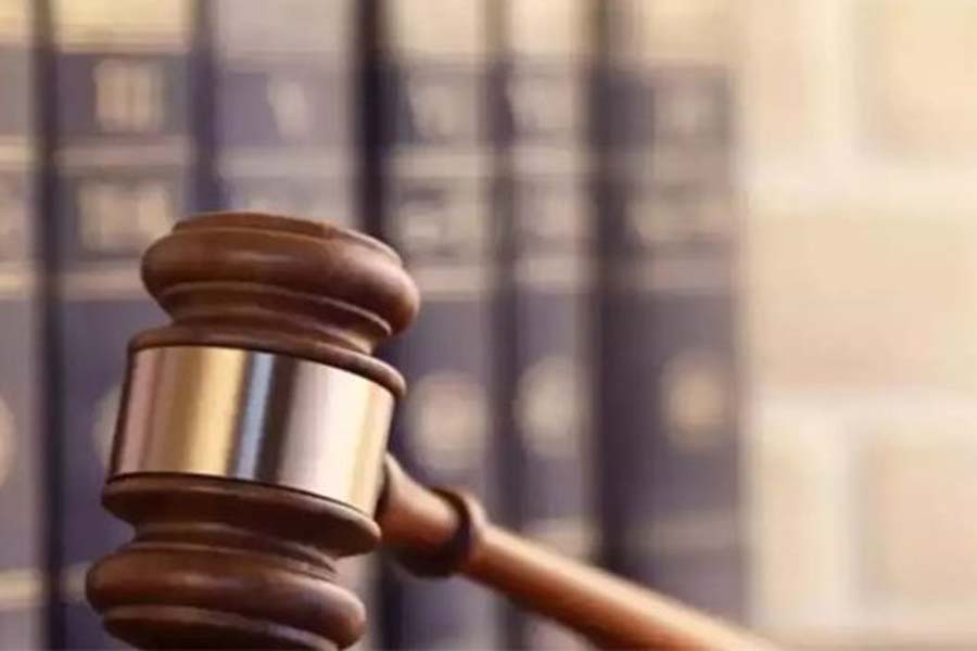 Court sentences 5 suspended Govt employees