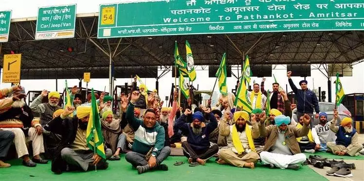 Toll-free movement of vehicles seen on second day of protests in Amritsar