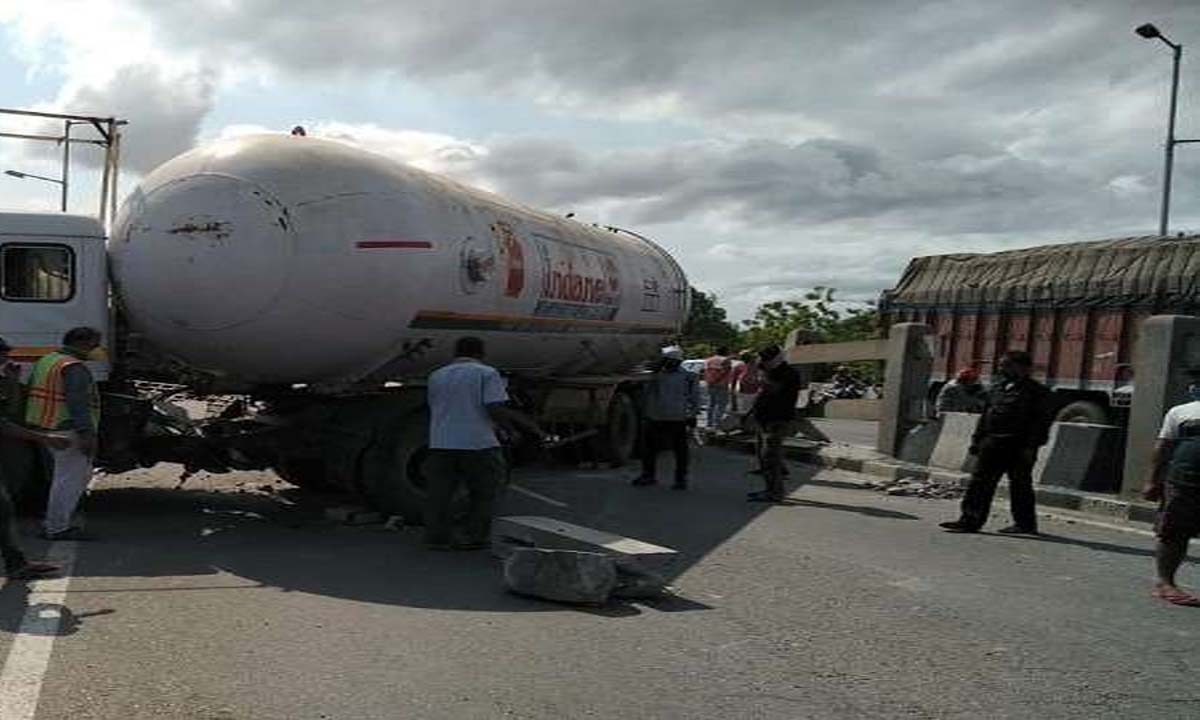 LPG tanker collides with flyover, creates chaos