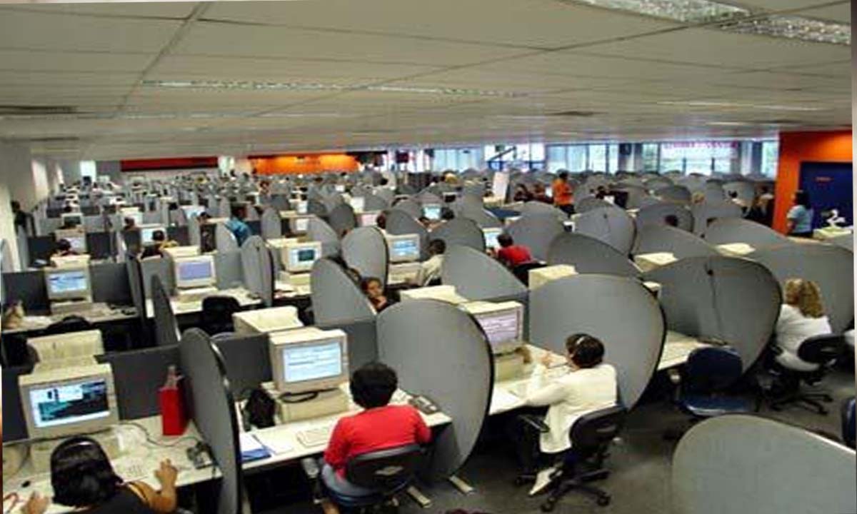 26 employees of illegal call center arrested, 40 in custody