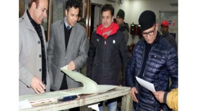 DC Srinagar undertakes evening tour to oversee functioning of essential services