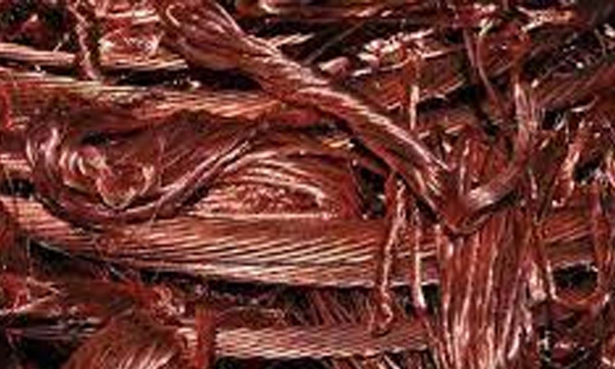 Copper price marginally falls by Rs 6.05 to Rs 727.20