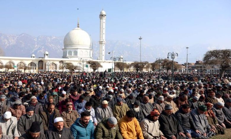 Thousands throng Hazratbal on Friday following Meraj