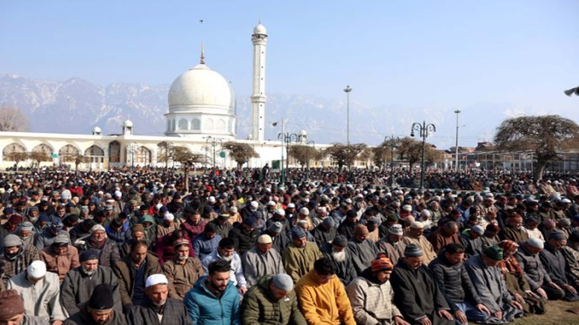 Thousands throng Hazratbal on Friday following Meraj