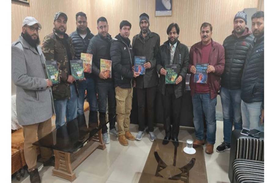 Books authored by Dr Shavish Vaid released at Rajouri College