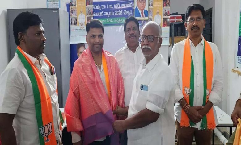 BJP leader Nagaruru Raghavendra flays Congress party