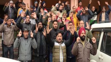 Protest for regularization, wages continues at BC Road complex