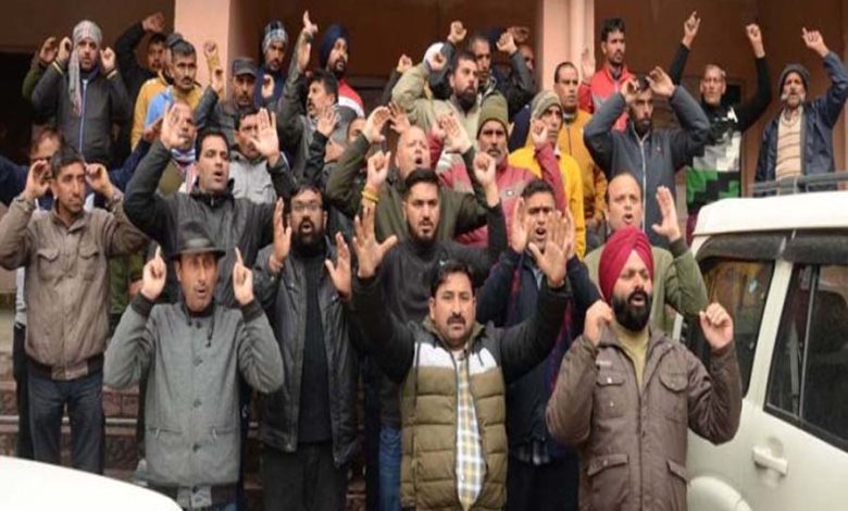 Protest for regularization, wages continues at BC Road complex