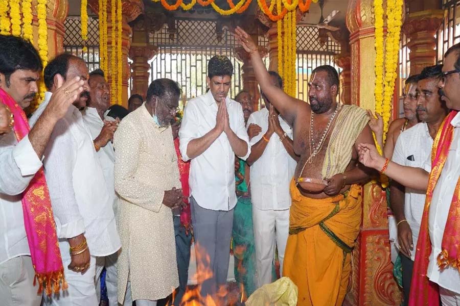 TDP leader Dr. Pemmasani Chandrashekhar offered prayers in temples.