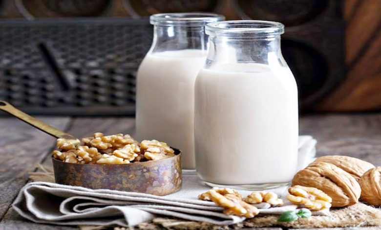 Include walnut milk in your diet, know the easy recipe