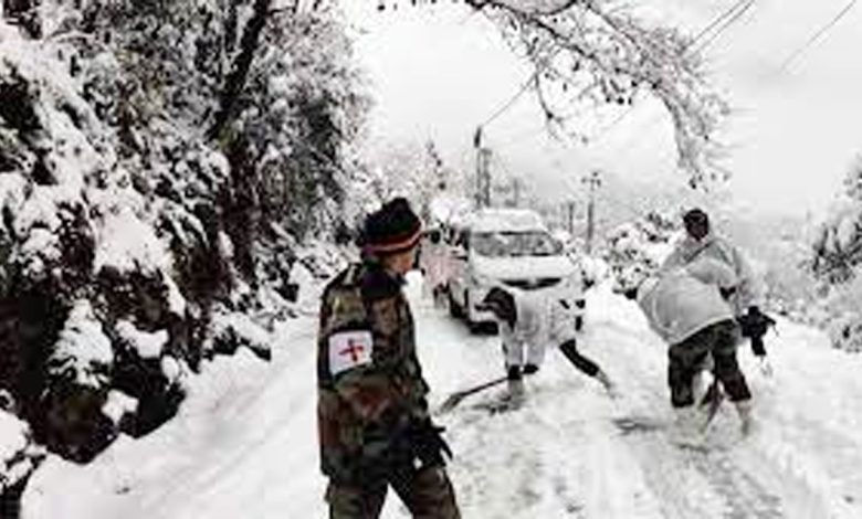 Snowfall in high altitude mountainous areas of Himachal, weather will remain bad for six days