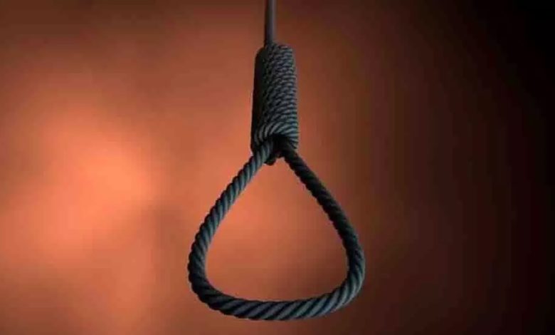 Headmistress committed suicide by hanging herself