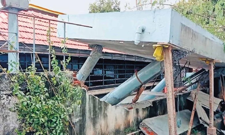 UP man dies after scaffolding collapses at Adambakkam temple