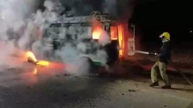 Huge fire broke out in Sanjivani ambulance on the road, created chaos