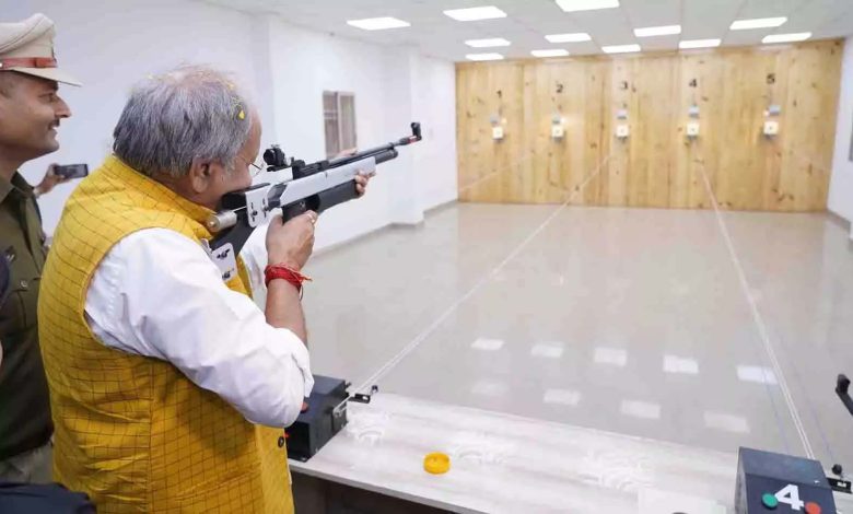 Minister Brijmohan Agarwal attended the closing ceremony of Eklavya shooting competition