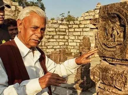 Archaeologist Arun Sharma passes away, funeral to be held at Raipur Mahadev Ghat