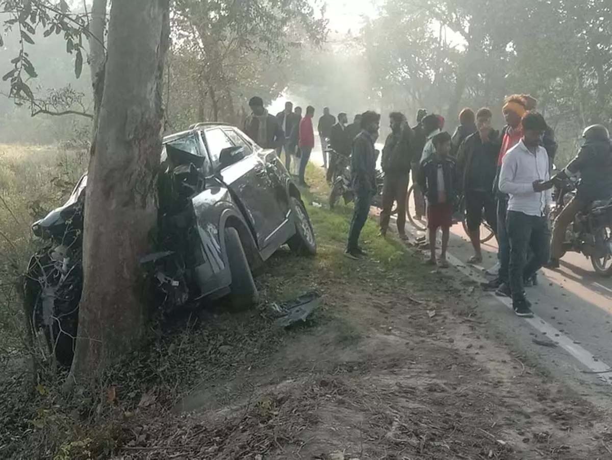 Wedding procession's car collides with a tree, three killed