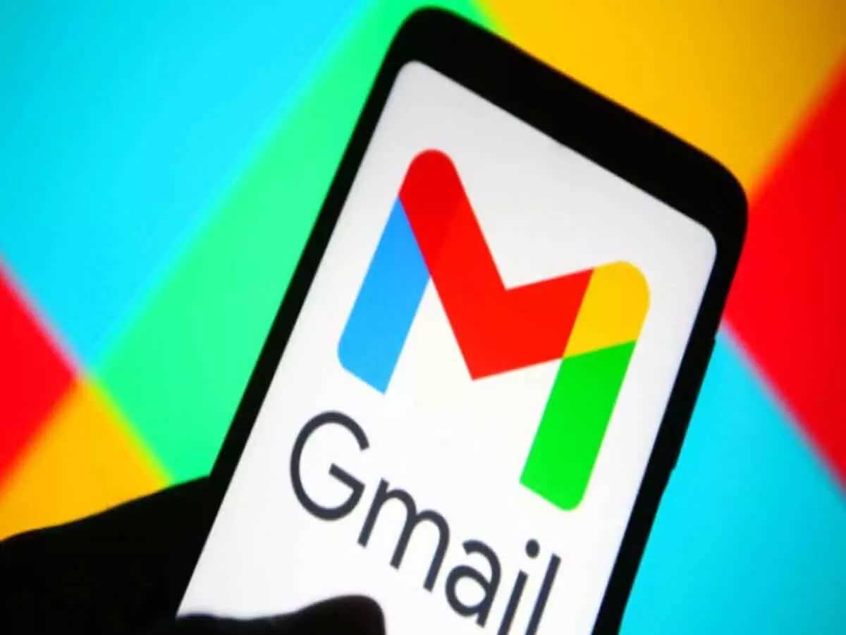 There is talk of closure of Gmail accounts, users who store important documents are worried.