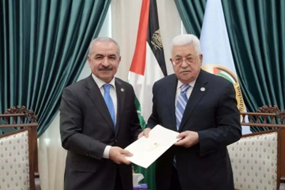 Palestinian President accepts resignation of Shtayyeh government