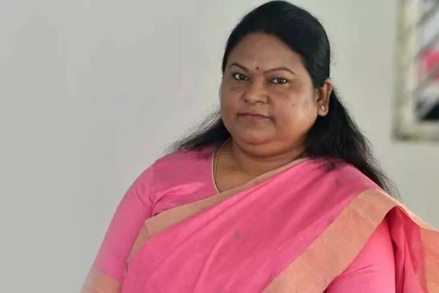 Former Jharkhand Chief Minister Hemant Soren's sister-in-law Sita Soren joins BJP