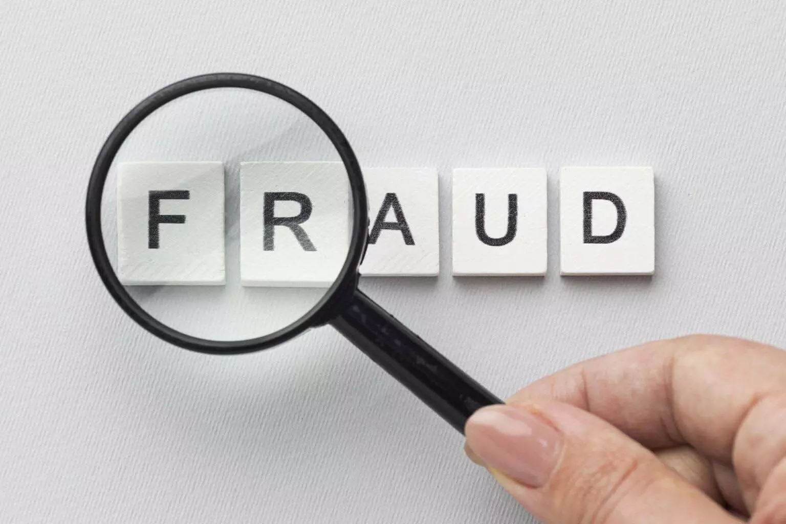 Police busted two separate fraud cases, total fraud of Rs 44 lakh