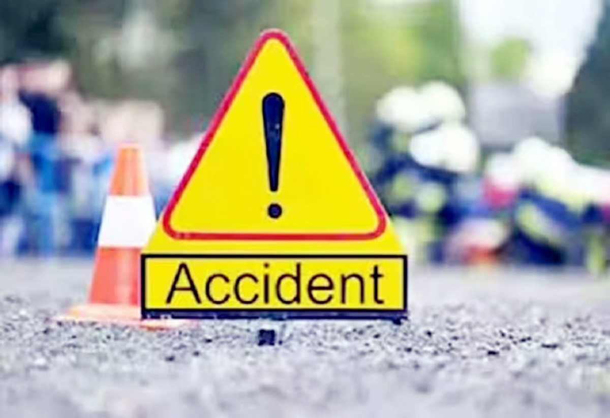 7 killed in collision between dumper truck and e-rickshaw in Bengal