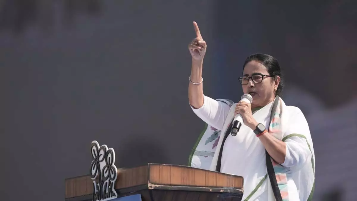 Salute to Arun Goyal for not succumbing to BJP pressure: Mamata Banerjee