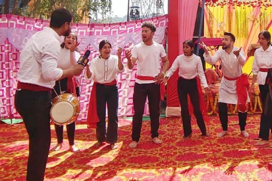 Street play ‘Vote Karen Ge Hum’ staged