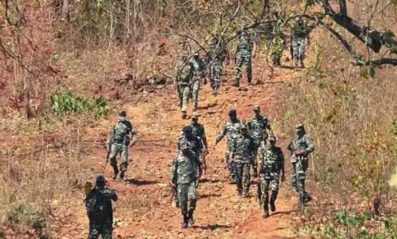 Police-Naxalite encounter continues, one Naxalite killed