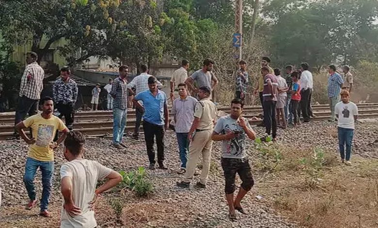 Suicide in front of train, dead body found on tracksa